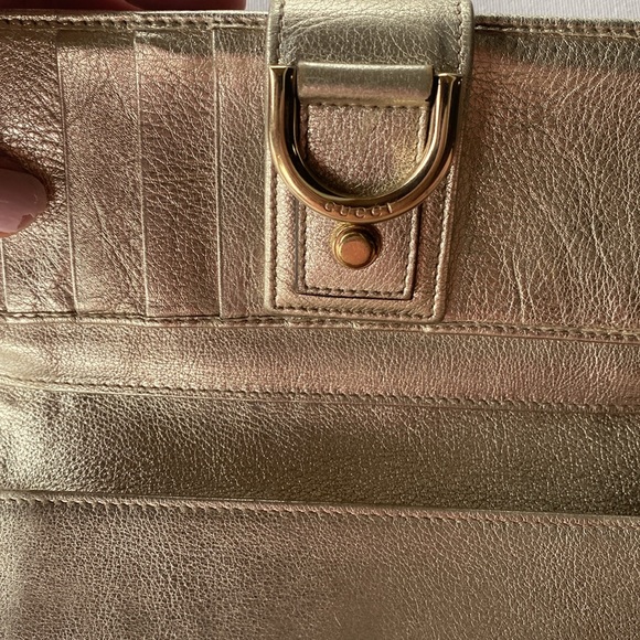 Authentic Gucci gold wallet - Picture 3 of 7